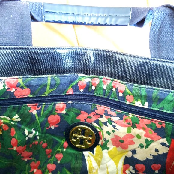 Tory Burch Navy and Denim Shoulder Tote Bag with Floral Interior - Picture 13 of 13